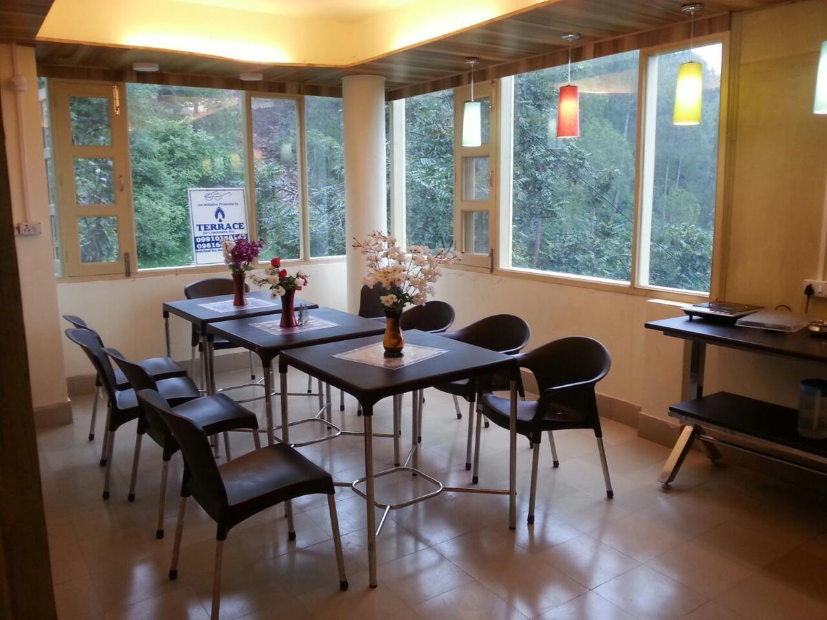 Terrace Retreat Bed and Breakfast Kasauli Esterno foto