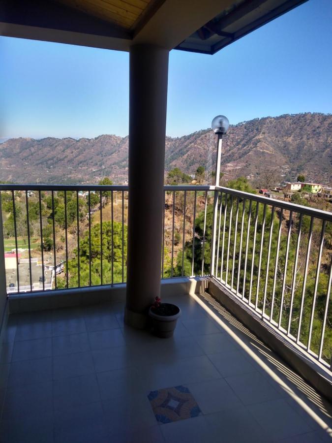Terrace Retreat Bed and Breakfast Kasauli Esterno foto