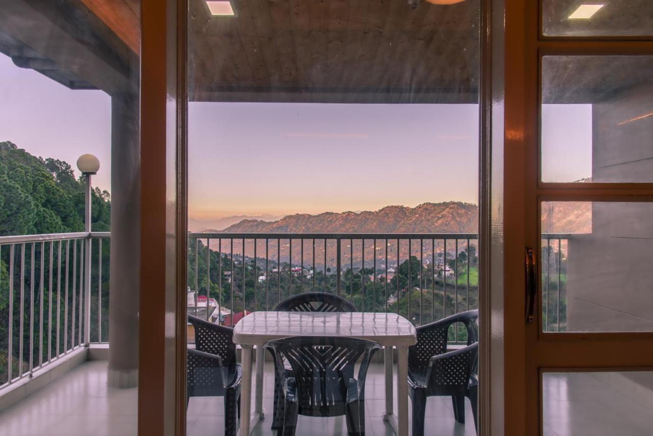 Terrace Retreat Bed and Breakfast Kasauli Esterno foto