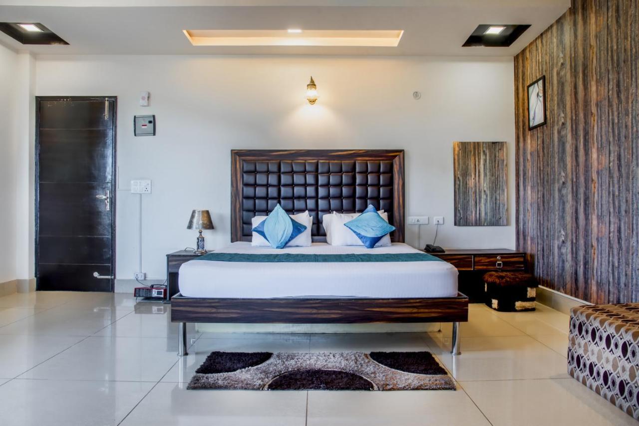 Terrace Retreat Bed and Breakfast Kasauli Esterno foto